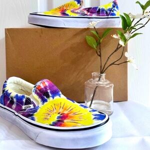 VANS ~ Colorful Tie-Dye Slip-On Canvas Sneakers size US Women’s 7 US Men’s 5.5